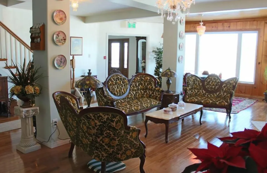 Honeycomb Bed & Breakfast-1