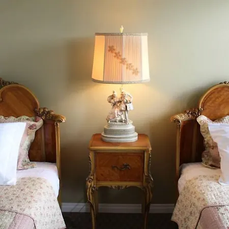 Honeycomb Bed & Breakfast-2
